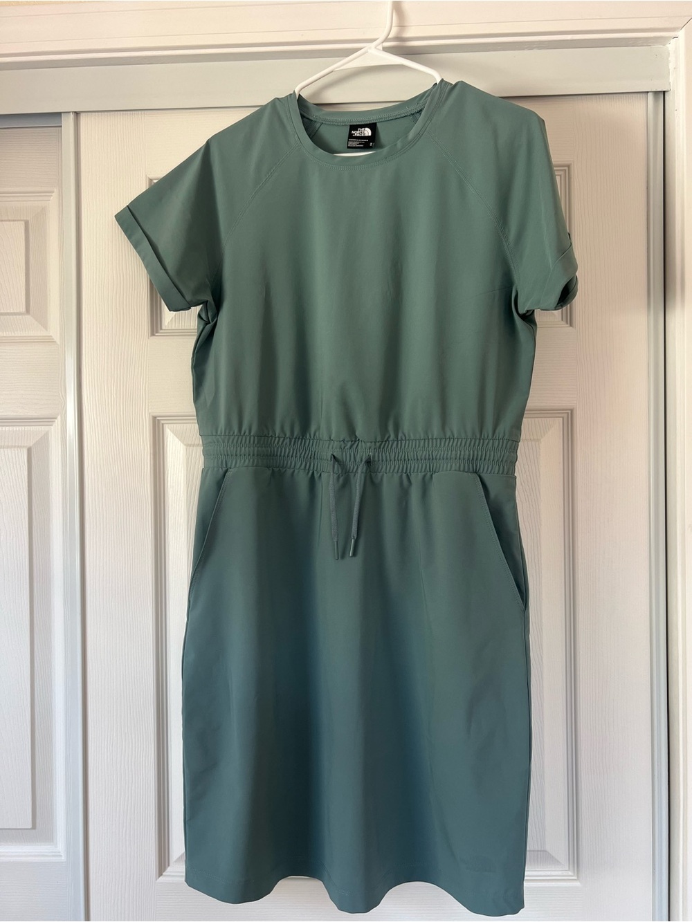The North Face Women's Short Sleeve Drawstring Waist Dress — Sage